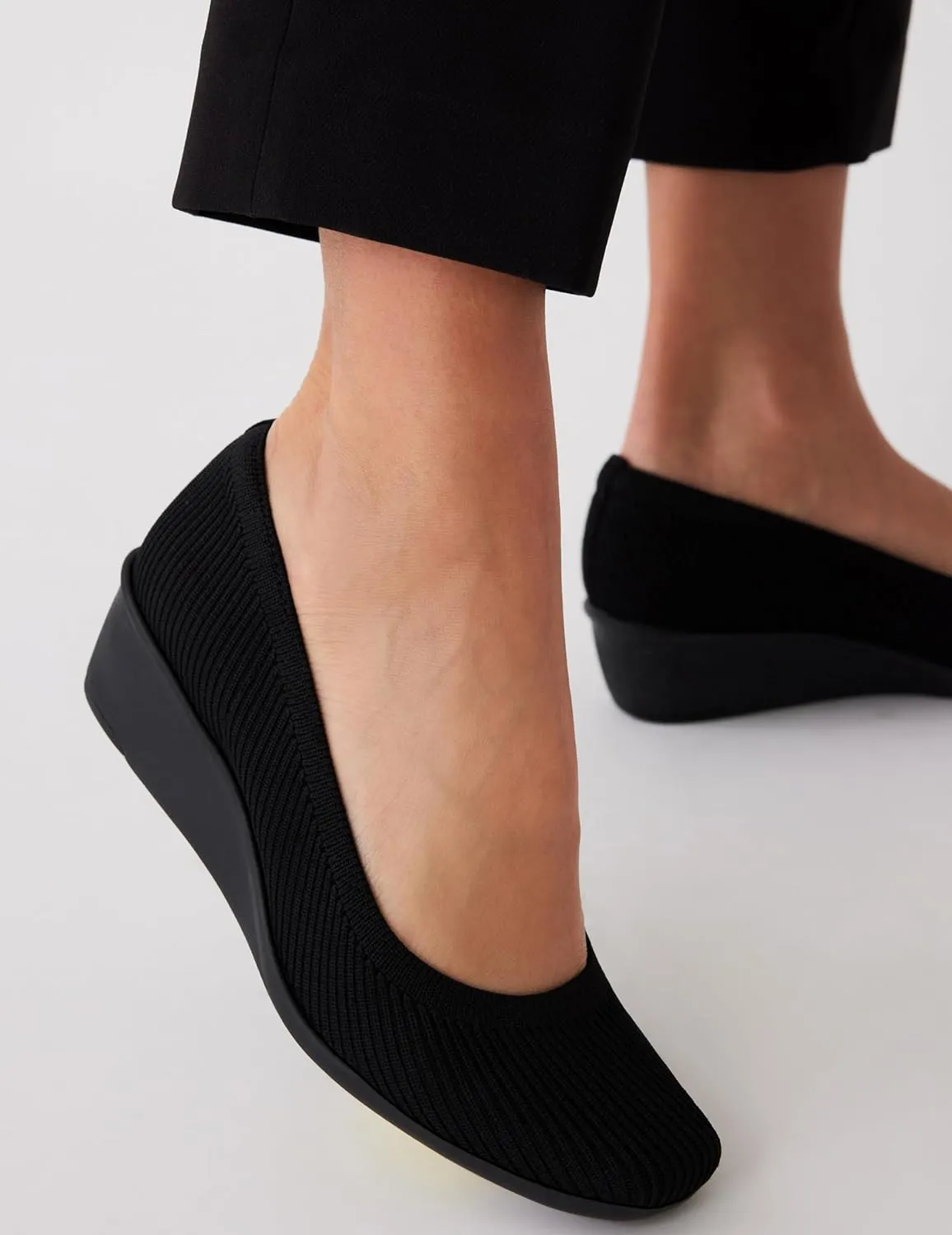 Anne Klein Women's Wisher Wedge Pump
