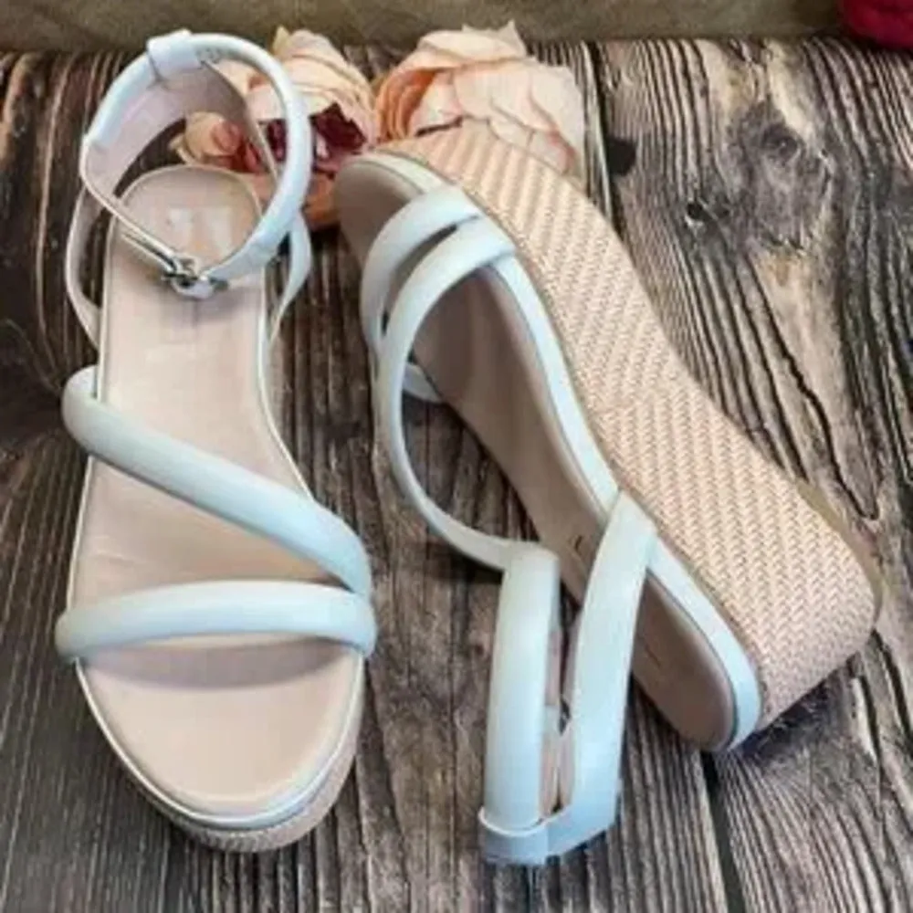 Avec Les Filles Off White Leather Sandals 9