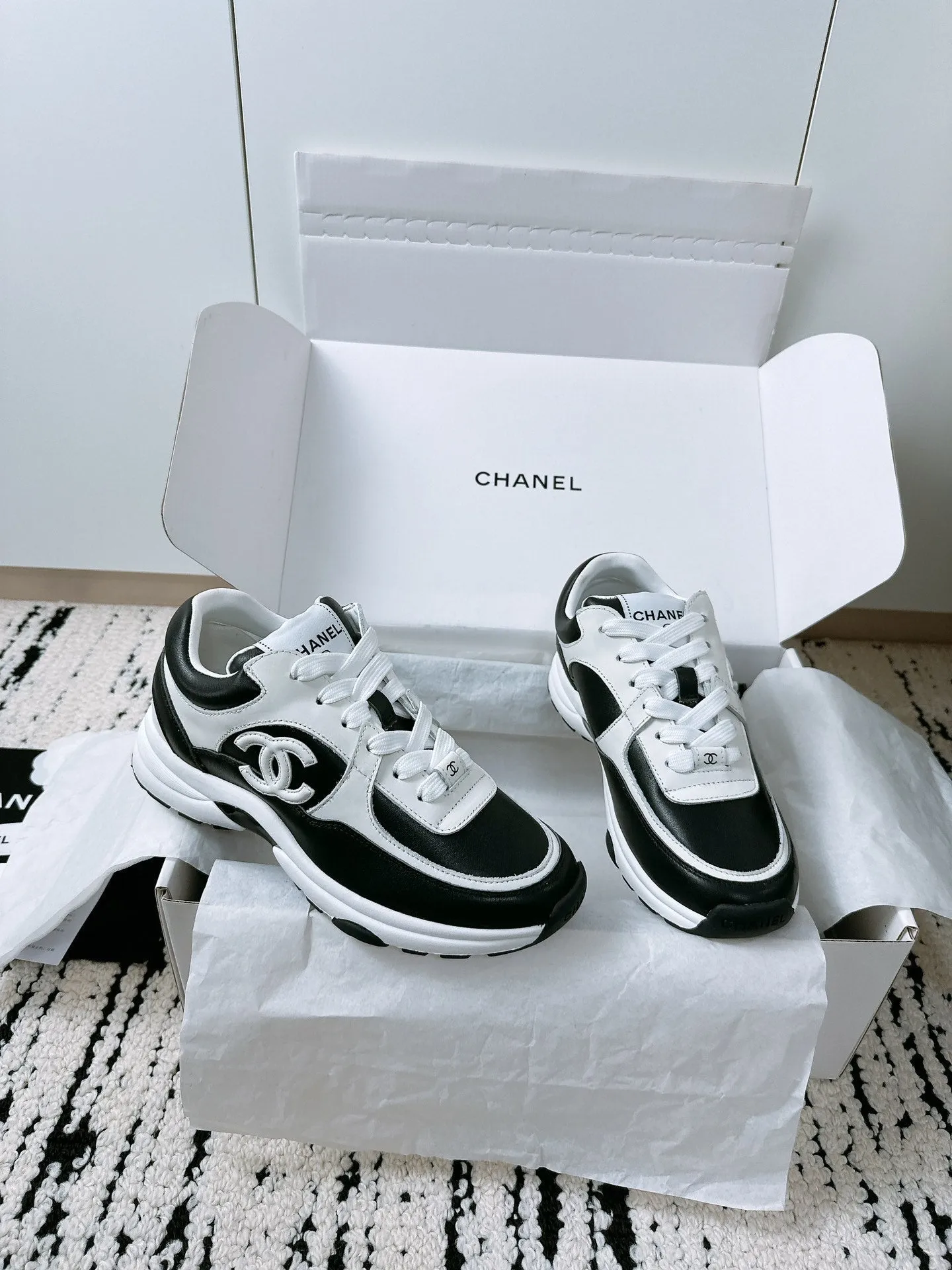 CHANEL Unbeatable price 35mm Soft Mix In 144704 Sneaker Black Cowhide White Limited availability