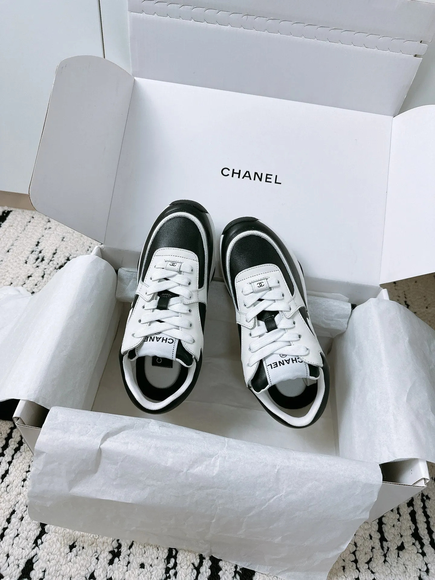 CHANEL Unbeatable price 35mm Soft Mix In 144704 Sneaker Black Cowhide White Limited availability