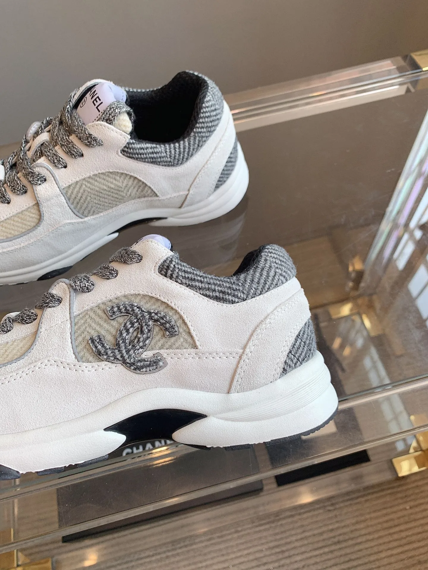 CHANEL White In Sneaker Flexible customer care Quick dispatch 145637 Suede