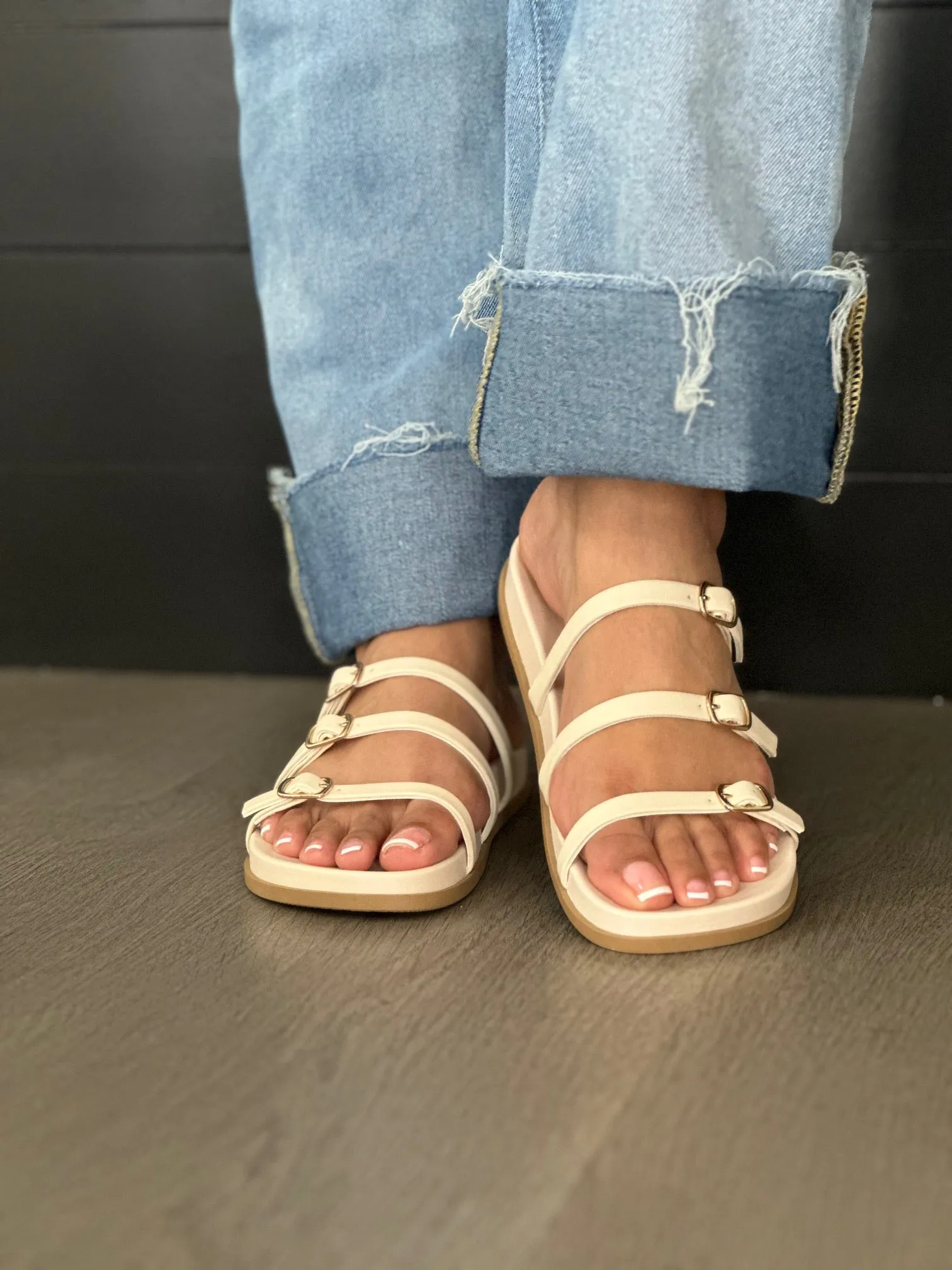 Elvina Off White Sandal