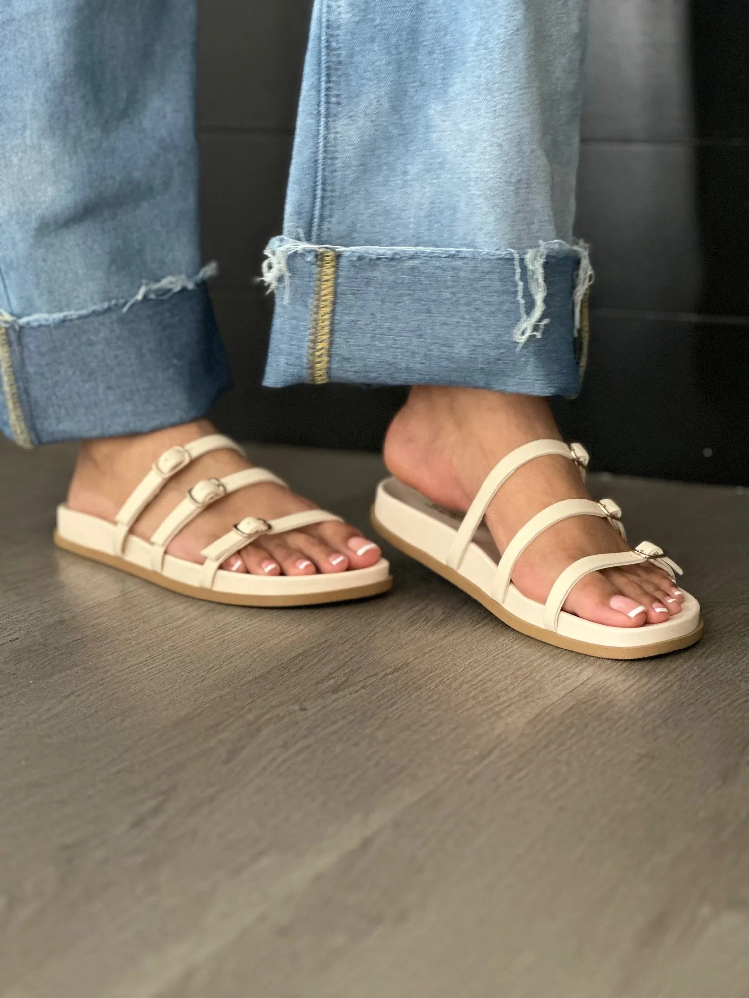 Elvina Off White Sandal