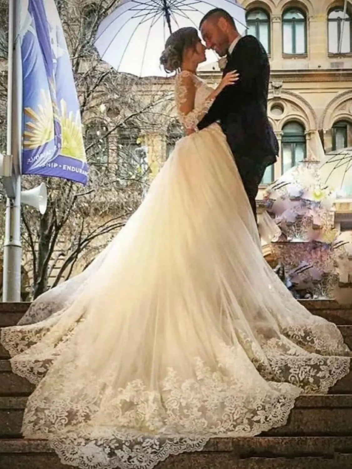 Fair Lady Illusion Vintage Lace Long Sleeve Wedding Dress for Bride 2024 Beads Mermaid Bridal Dresses Detachable Train