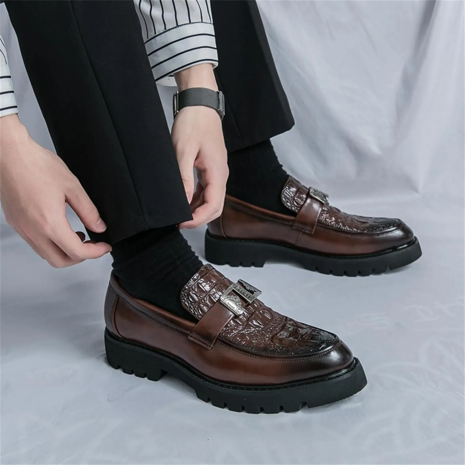 Mens Crocodile Pattern Leather Slip-On Dress Loafers Classical Casual Log Sole Non Slip Platform Penny Shoe for Formal Business Wedding