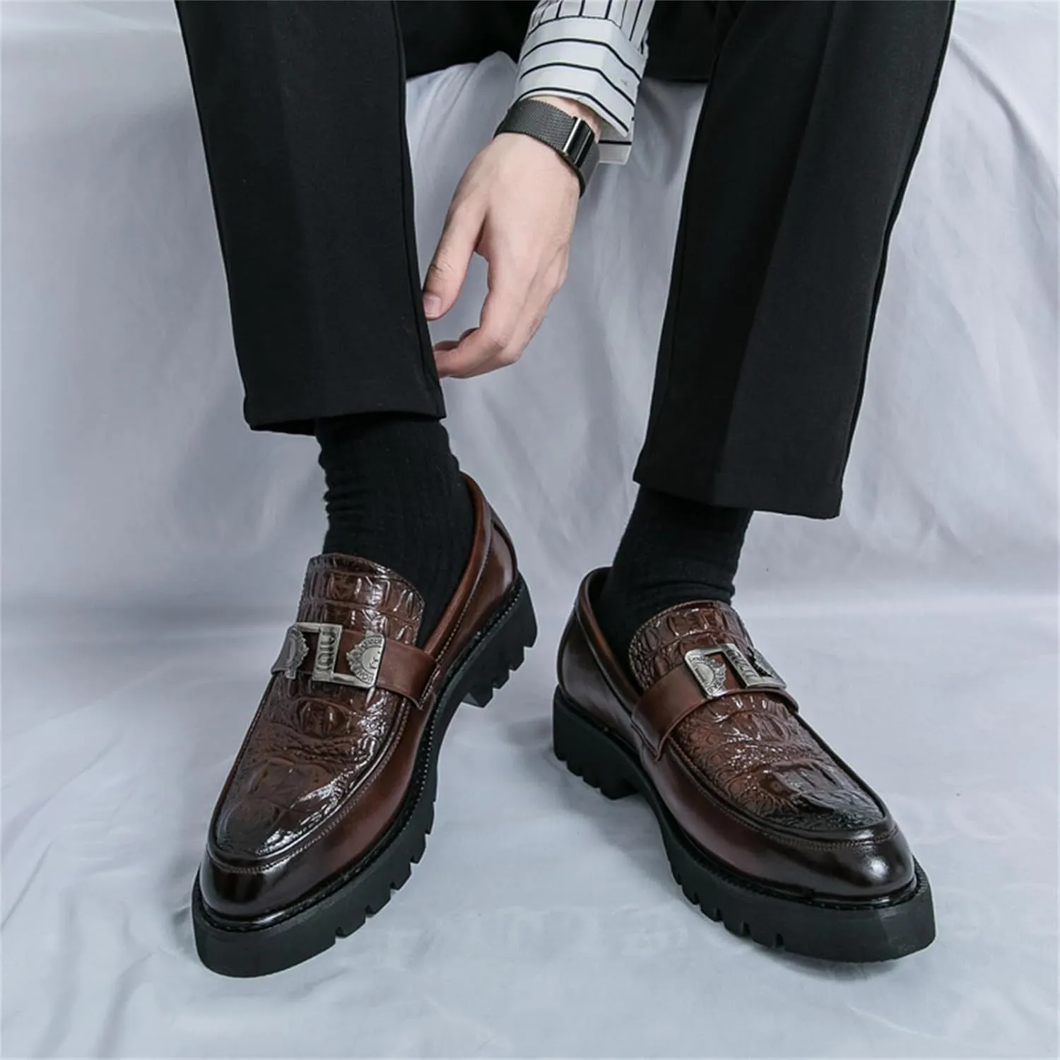 Mens Crocodile Pattern Leather Slip-On Dress Loafers Classical Casual Log Sole Non Slip Platform Penny Shoe for Formal Business Wedding
