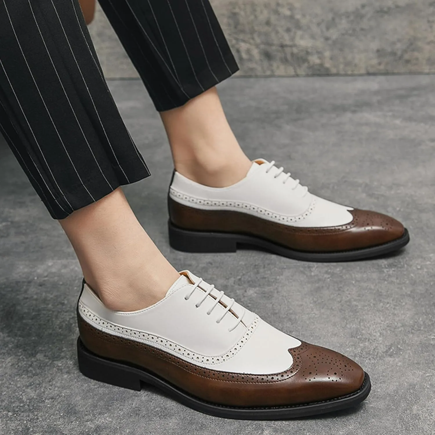 Men's Leather Wingtip Oxfords Dress Shoes, Classic lace-up Two-Tone Brogues Oxford Shoes, Fashionable high-end Formal Business Banquet Oxford Dress Shoes