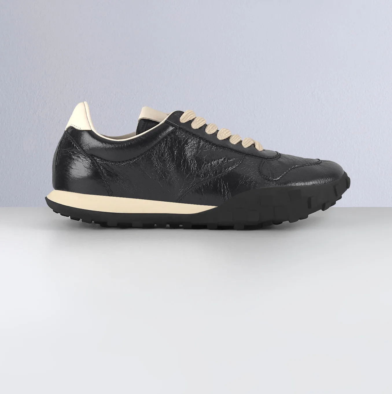 MOON SNEAKER