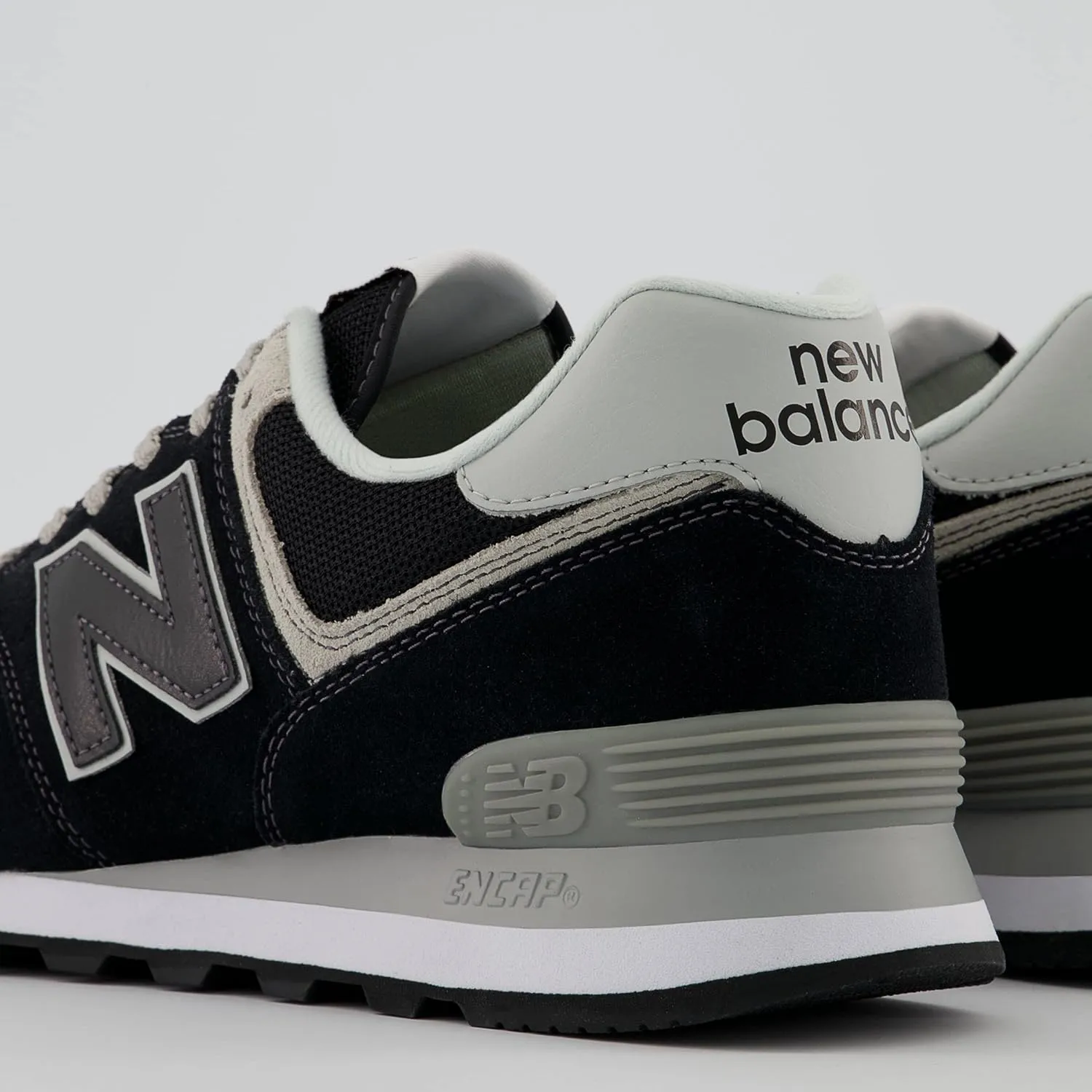 New Balance Men's 574 V2 Sneaker