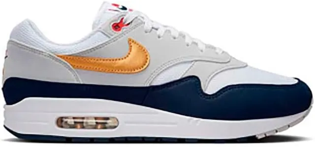 NIKE Men's Sneaker