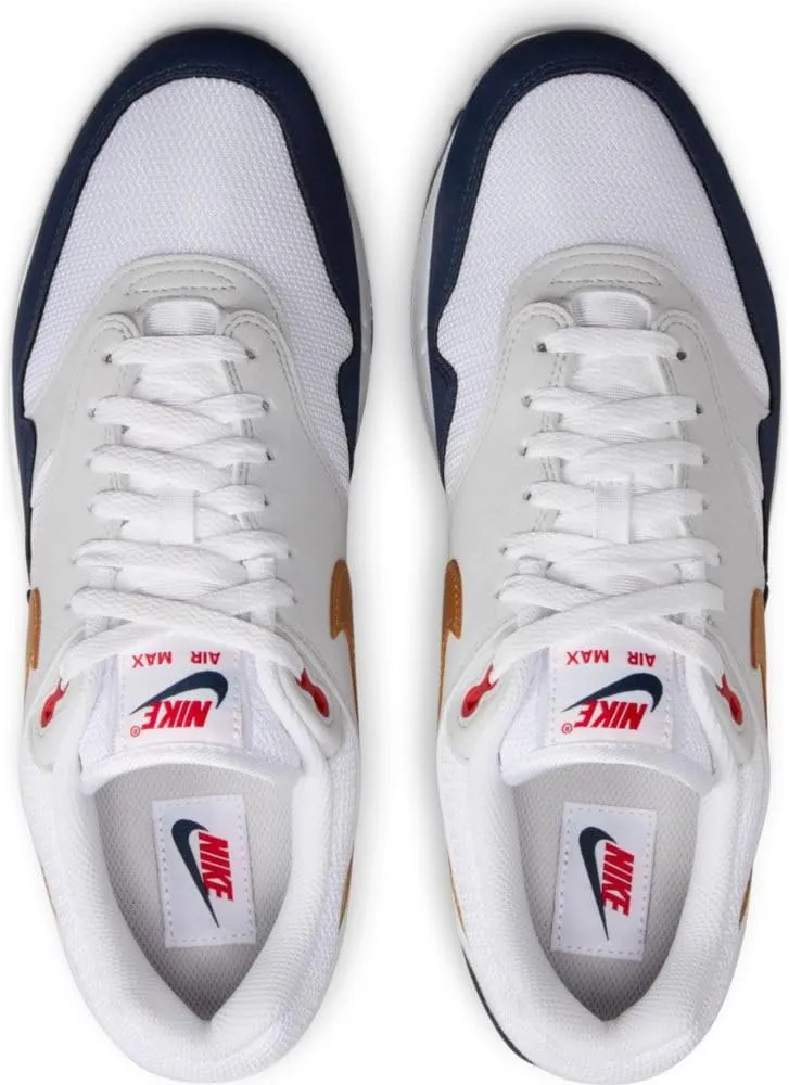 NIKE Men's Sneaker