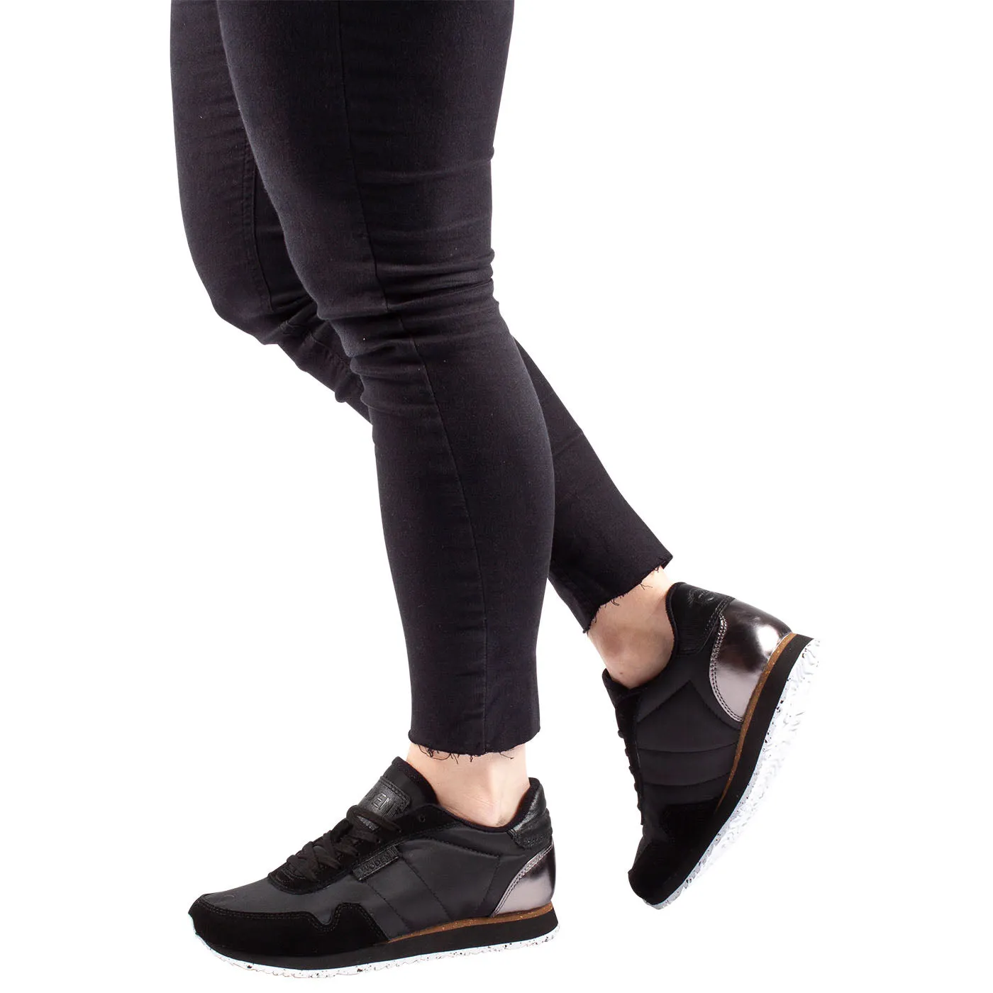Nora II - Black