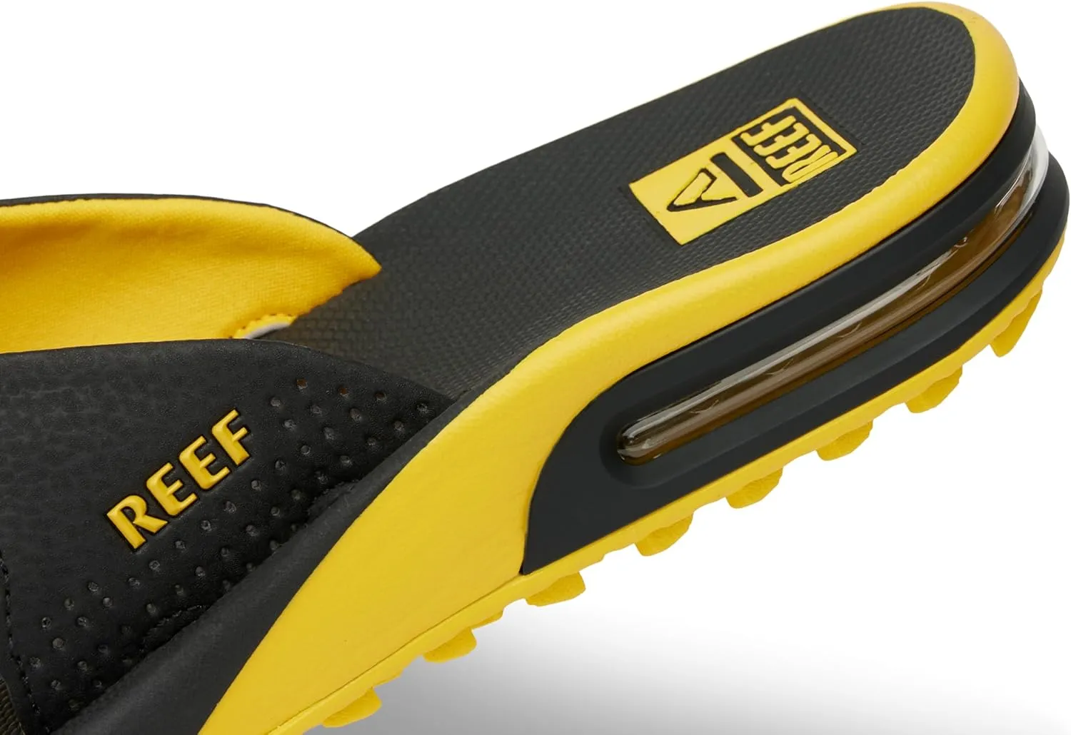 REEF Fanning Pregame Men's Bottle Opener Flip Flop, Arch Support, Durable Outsole, Water Friendly