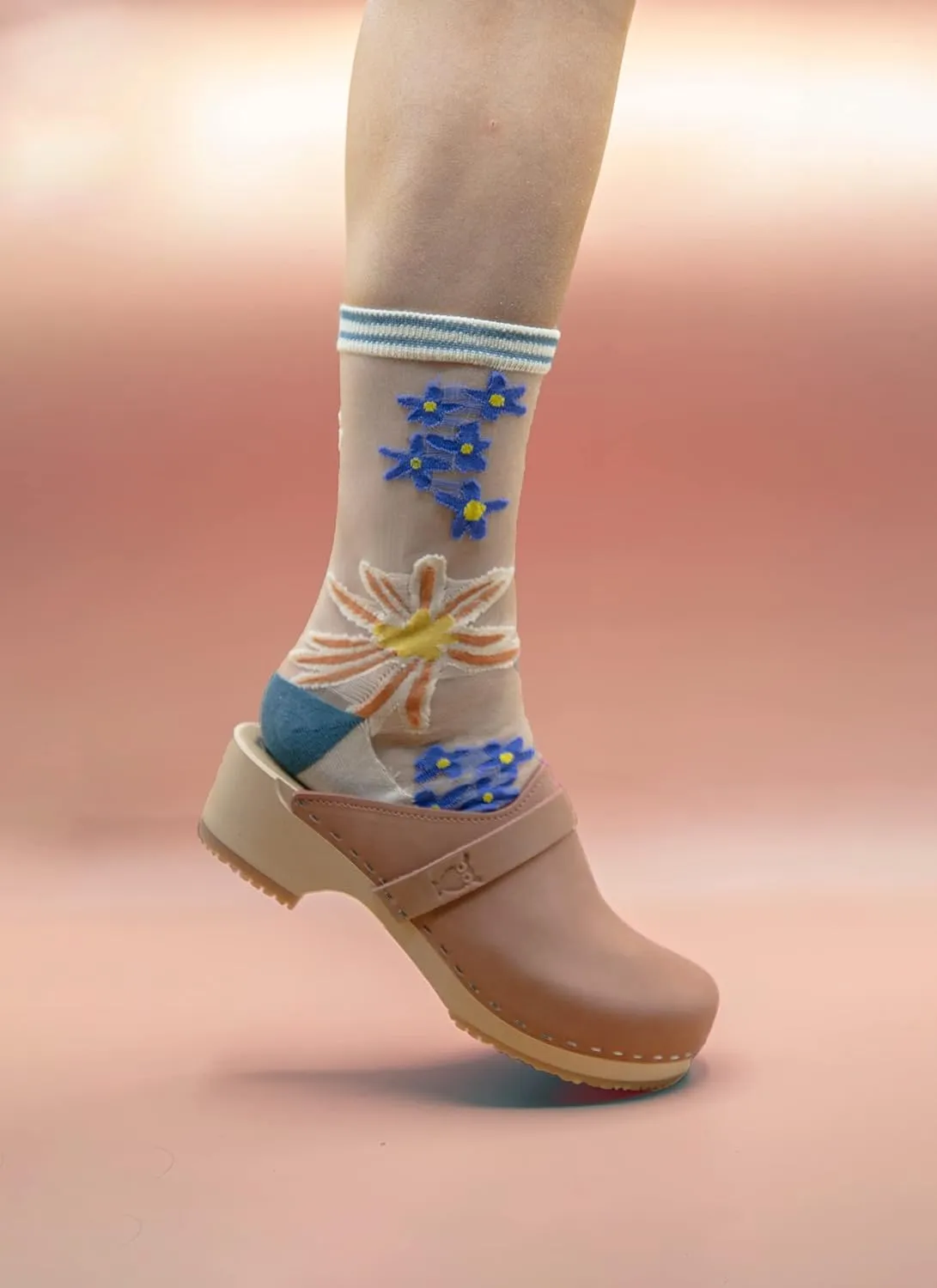 Sandgrens Handmade Swedish Wood Clogs for Women, Low Heel Mule | Tokyo