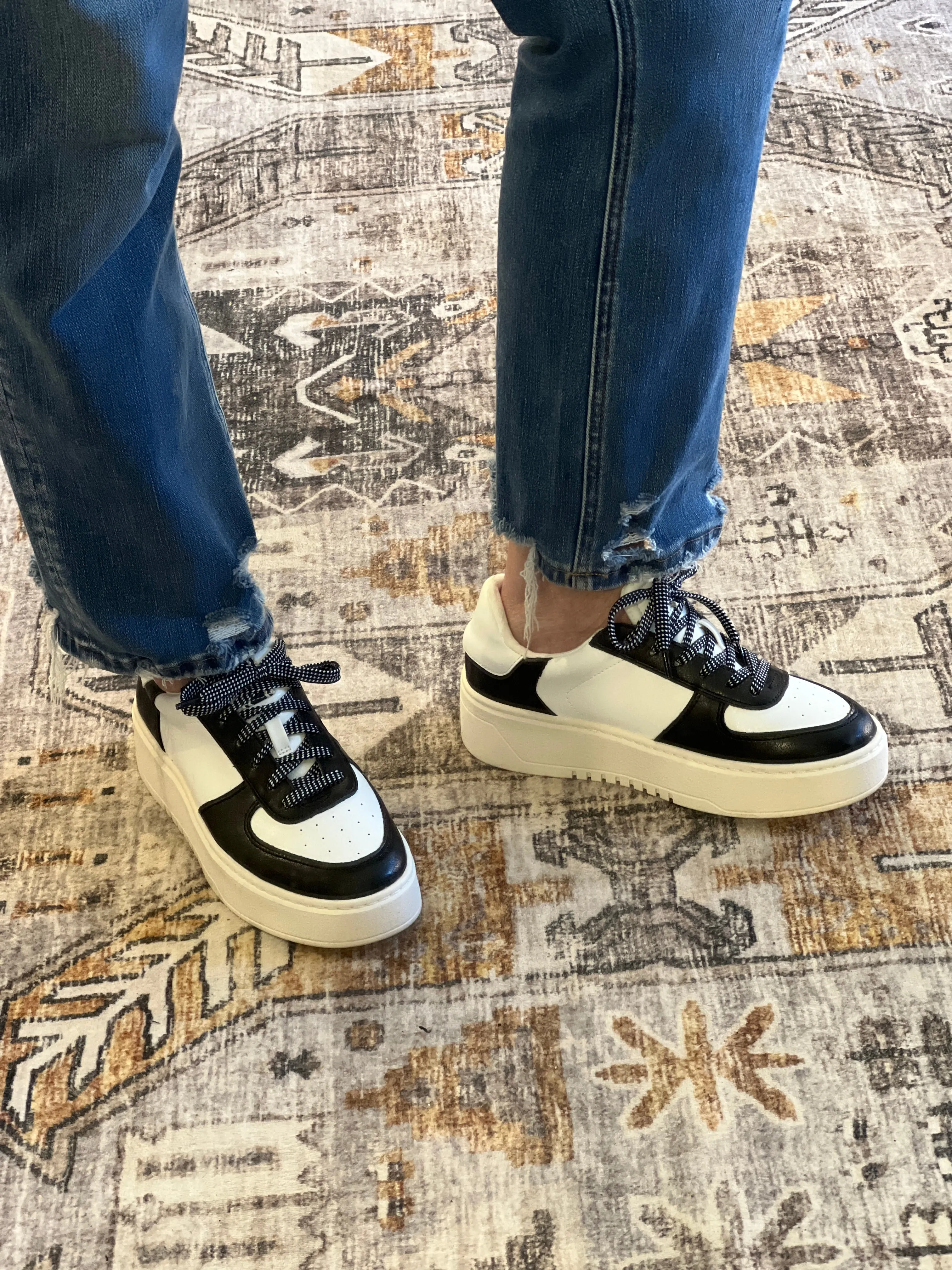 SHIRLEY BLACK SNEAKER