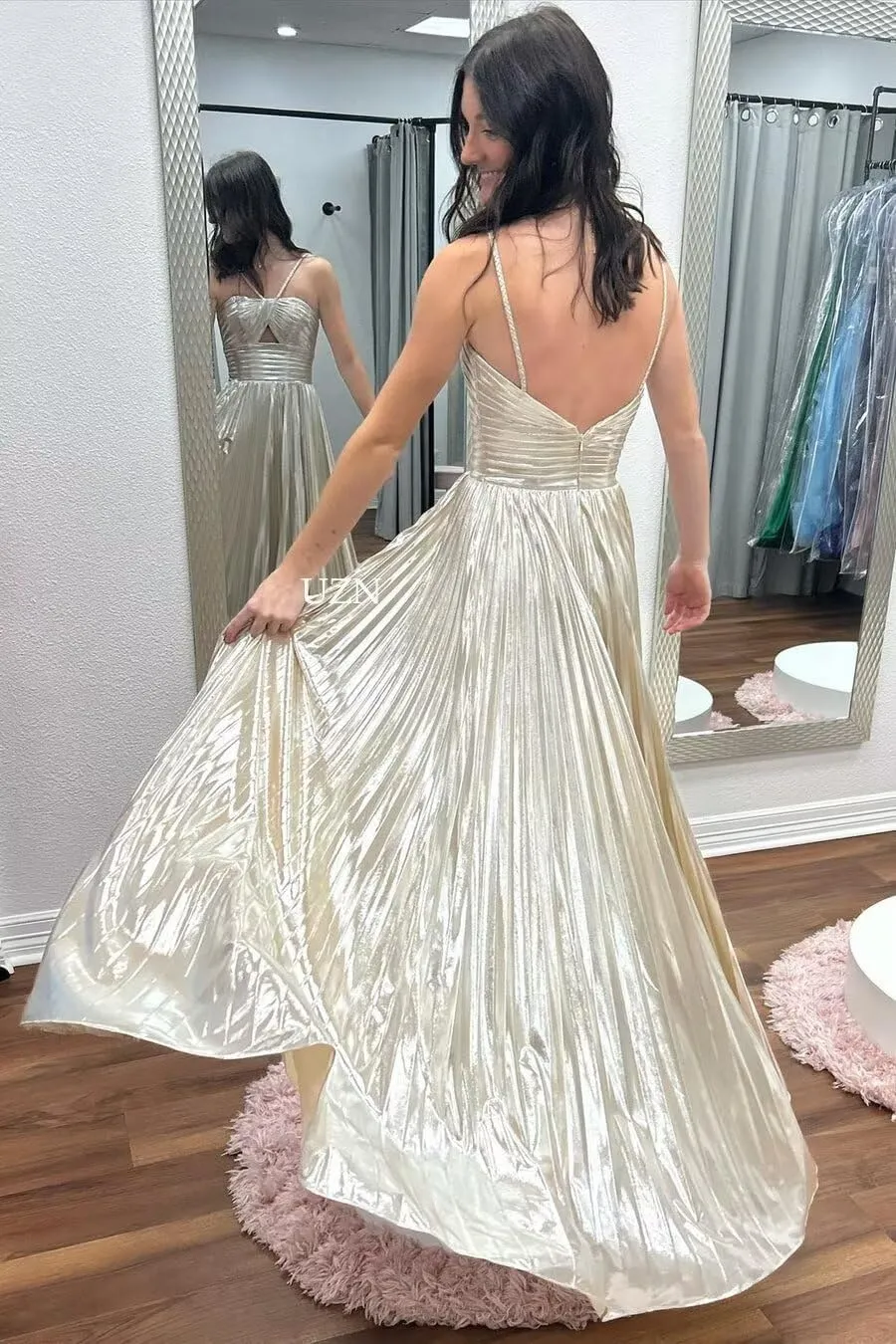 UZN Sparkly Satin Prom Dresses Long Spaghetti Straps Keyhole with Split Formal Party Gowns