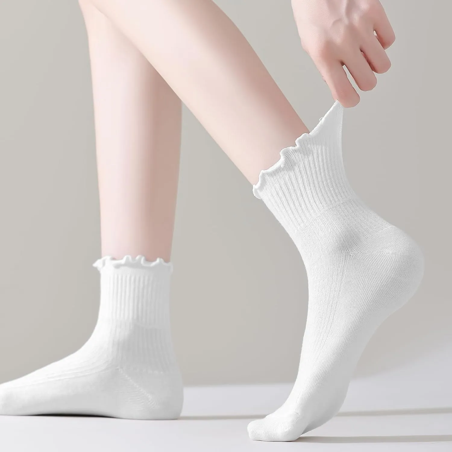Womens Ruffle Ankle Socks Cute Lettuce Edge Crew Socks for Women 6-8 Pairs